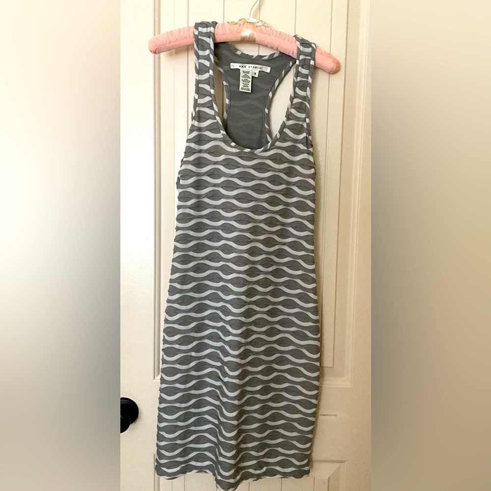 Cute grey dress. Size small.